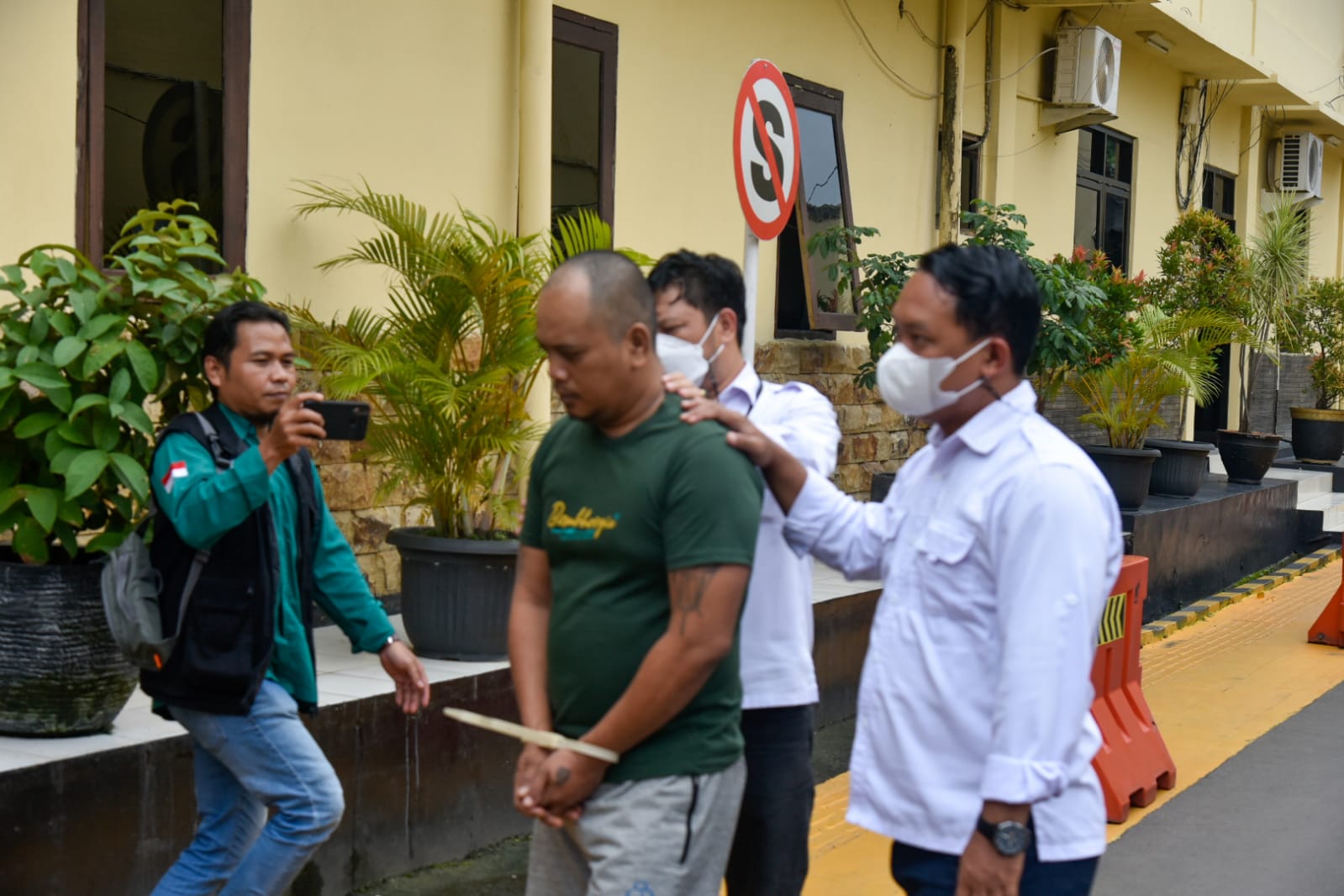 Satreskrim Polresta Cirebon Amankan Pelaku Pencabulan Anak di Bawah Umur. 9 IMG 20230201 WA0094
