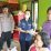 Jum’at Peduli, Kabag SDM Polres Majalengka Berikan Kursi Roda dan Tongkat Pada Pasangan Suami Istri yang Sakit
