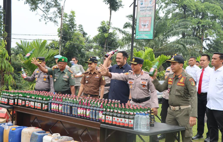 Jelang Ramadhan, Polres Kuansing Musnahkan Barang Bukti Miras Dan Knalpot Brong 12 Screenshot 20230321 153122