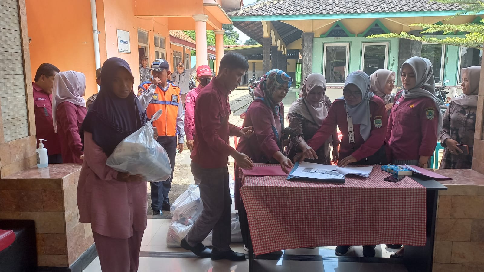 Pemprov Jabar dan Pemkab Majalengka adakan Operasi Pasar Murah. 9 IMG 20230411 WA0046