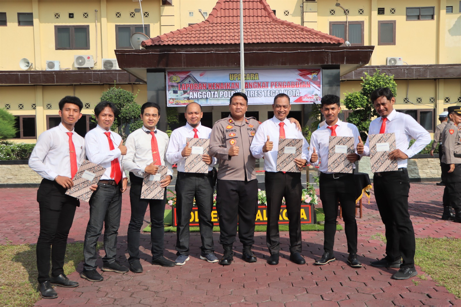 Berhasil Ungkap Kasus Narkoba Seberat 4,1 Kg, Personel Polres Tegal Kota Mendapatkan Penghargaan 9 IMG 20230502 WA0111