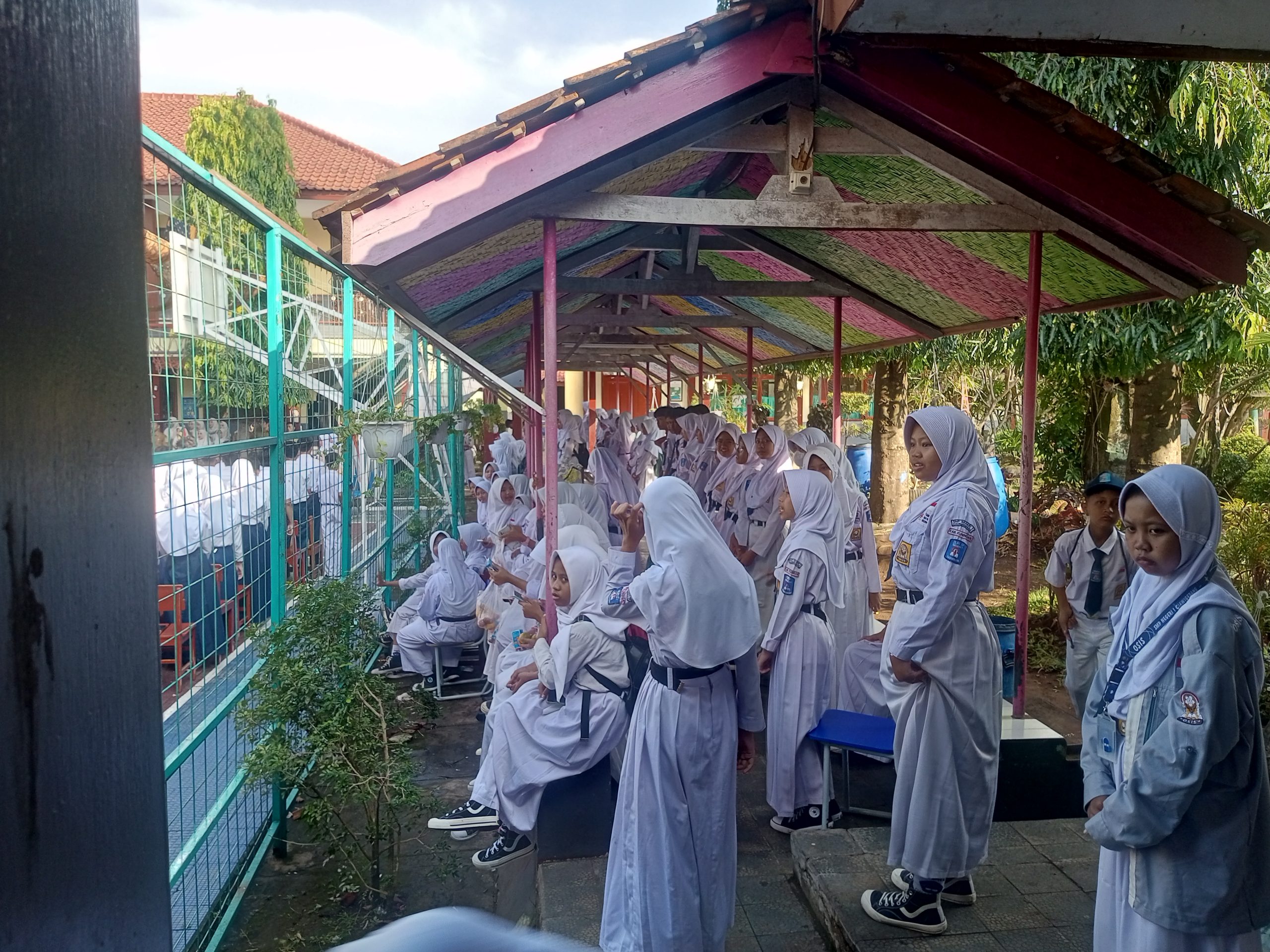 Perpisahan Sederhana, Penuh Makna.di SMPN 1 Ciawigebang Kuningan Lepas Siswa Kelas IX Tahun Pelajaran 2024/2025 13 IMG 20250623 081301 964 scaled