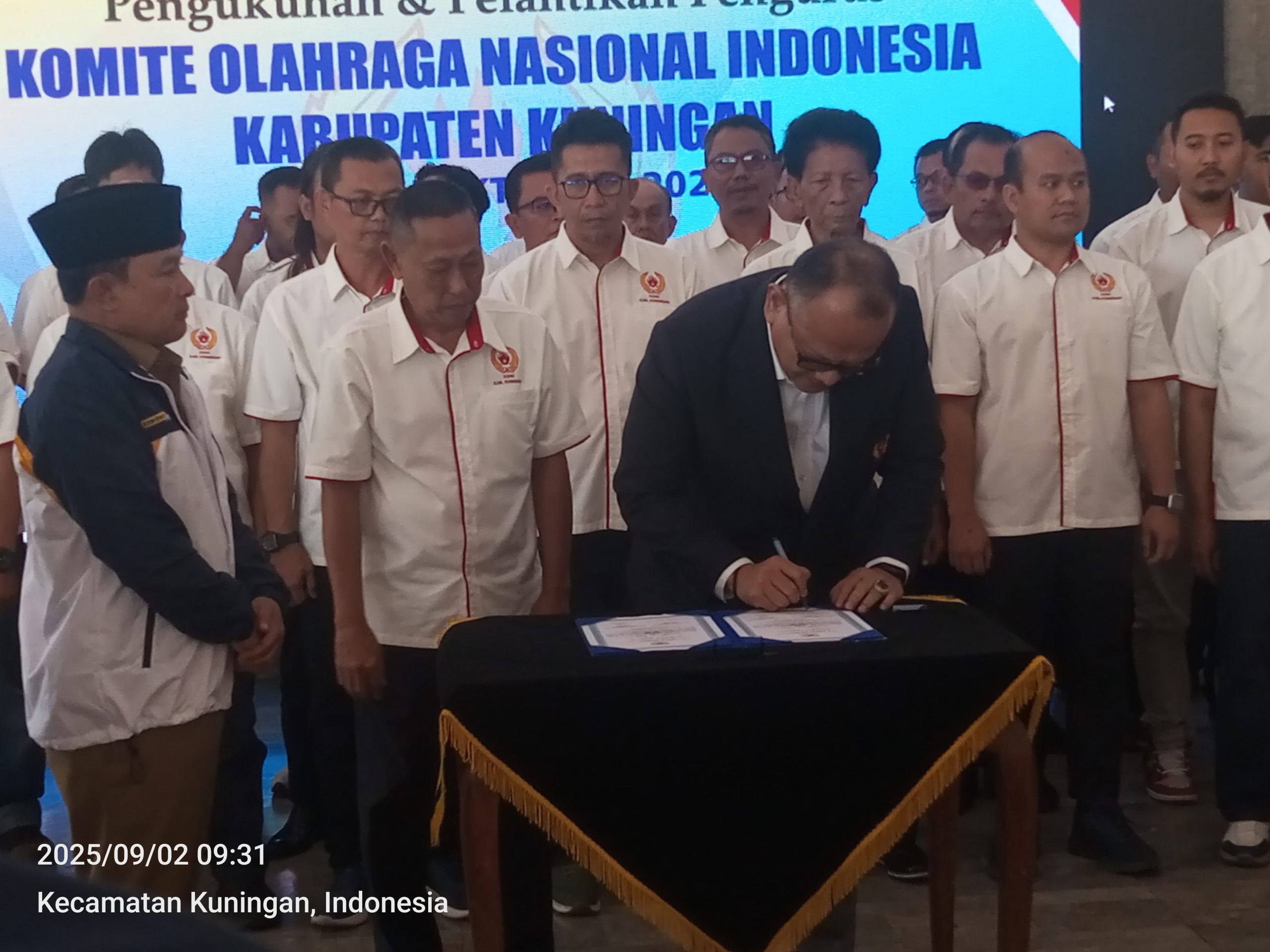 Pengukuhan dan pelantikan pengurus KONI Kab.Kuningan " KONI HEBAT KUNINGAN MELESAT " 16 IMG 20250902 093102 302 scaled