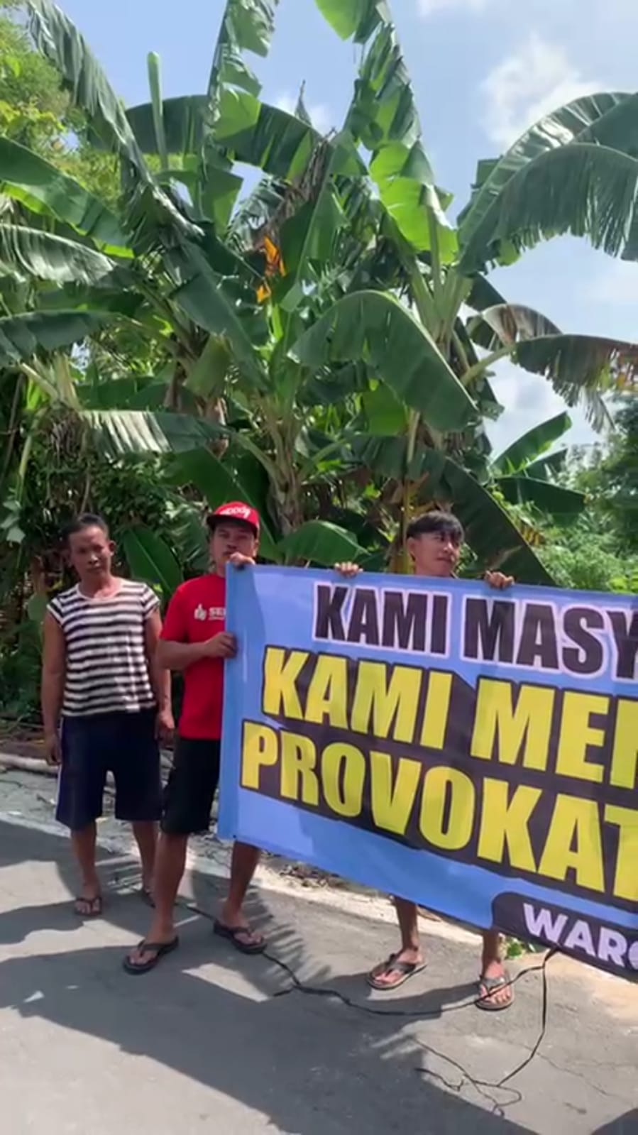 Warga Desa Sawahan, Ngemplak Menolak Mimbar Rakyat, dan Blokade Akses Jalan Desa. 9 IMG 20251027 WA0060