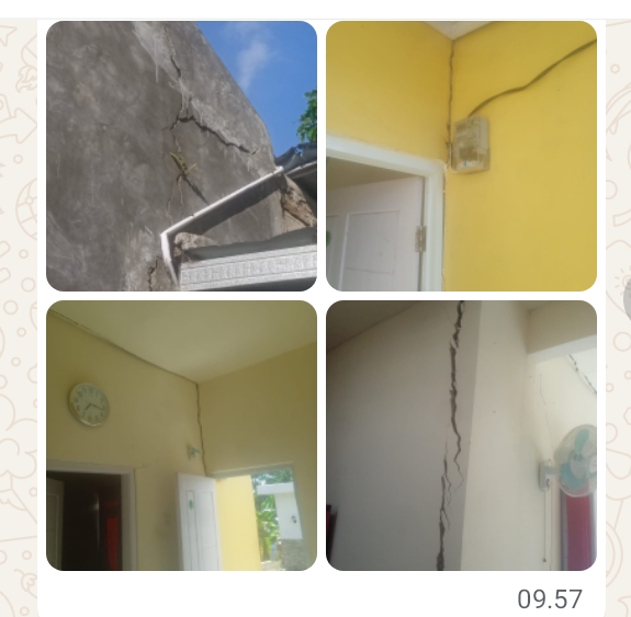 Rumah warga perum Pesona Anggrek tinggal ambruk 6 Screenshot 20251015 101133