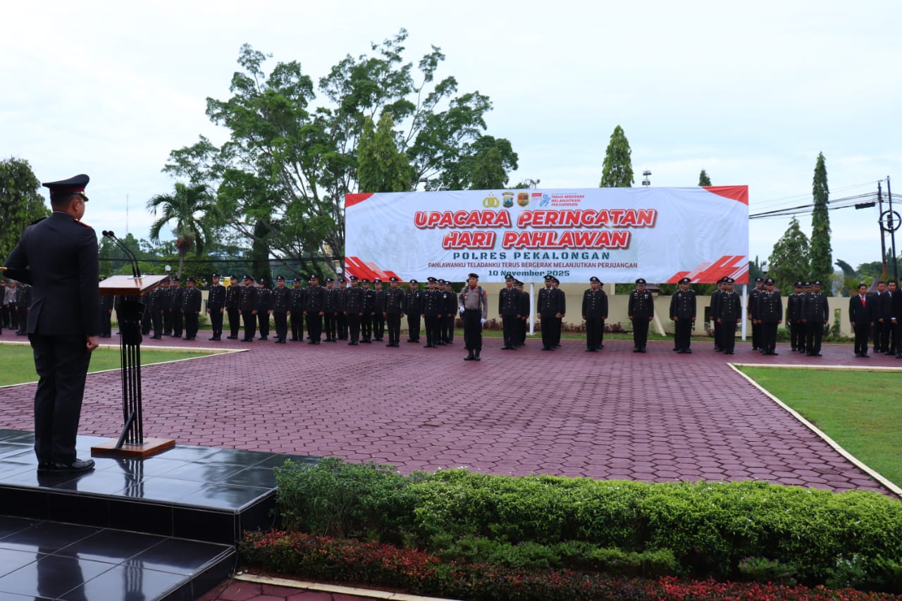 Pahlawanku Teladanku! Kapolres Pekalongan Pimpin Upacara, Ingatkan Teladani Kesabaran dan Keikhlasan Pejuang 9 IMG 20251110 WA0035 1