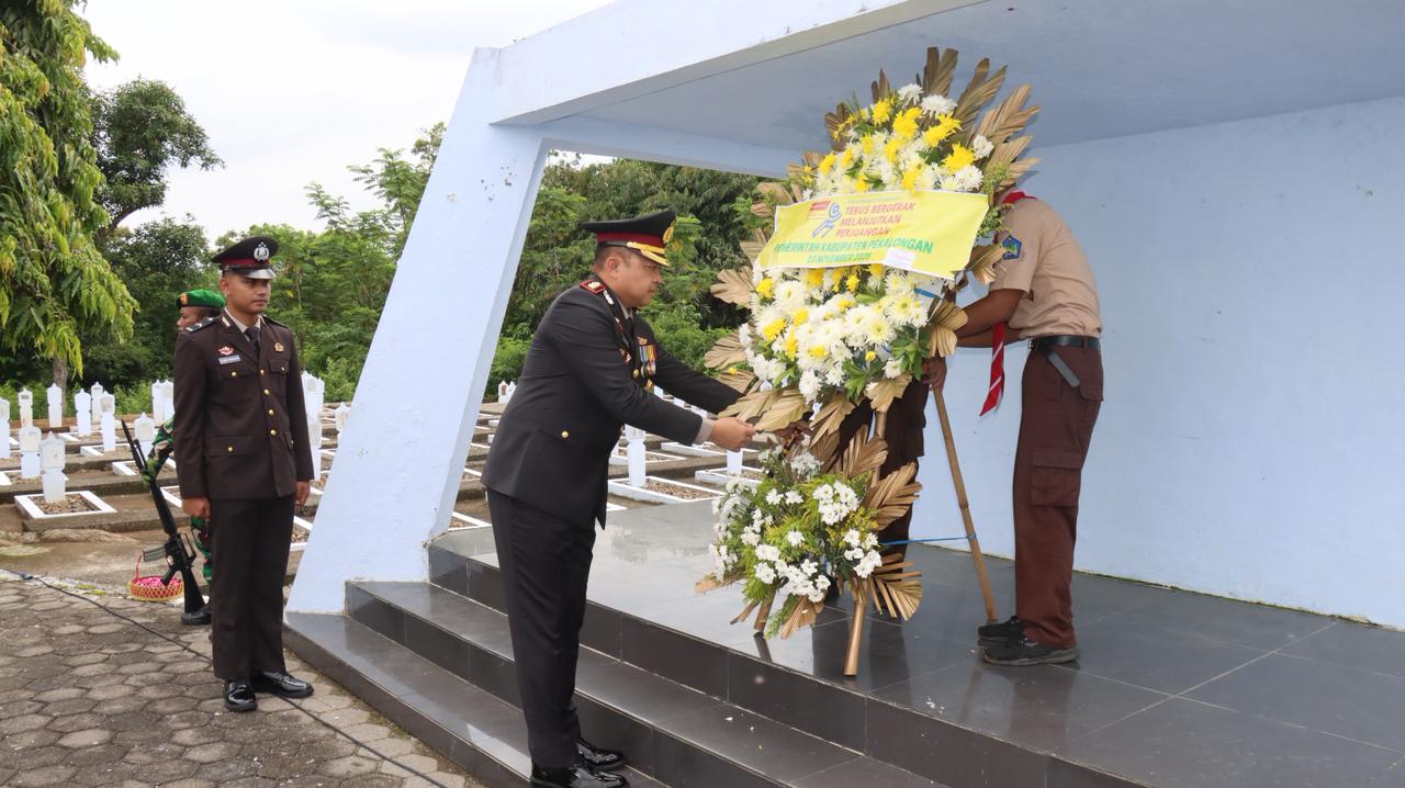 Ziarah Nasional di Pekalongan, Kapolres: Jangan Lupakan Jasa Para Pahlawan 9 IMG 20251110 WA0095