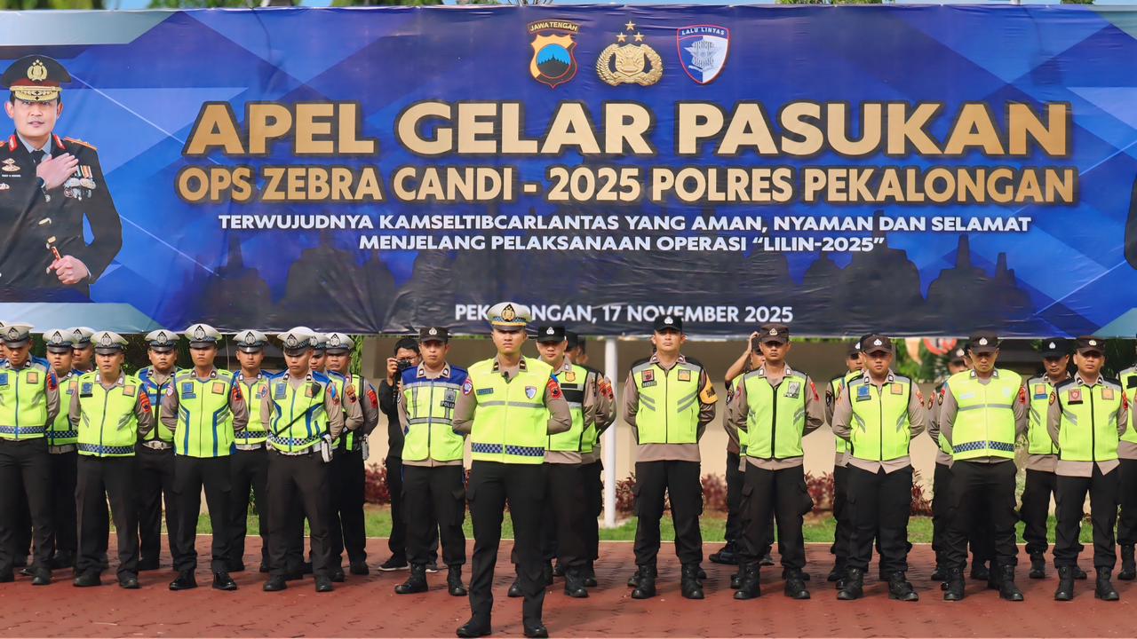 Operasi Zebra Candi 2025 Dimulai, Kapolres Pekalongan Ingatkan Personel Bertindak Persuasif dan Humanis 9 IMG 20251117 WA0055