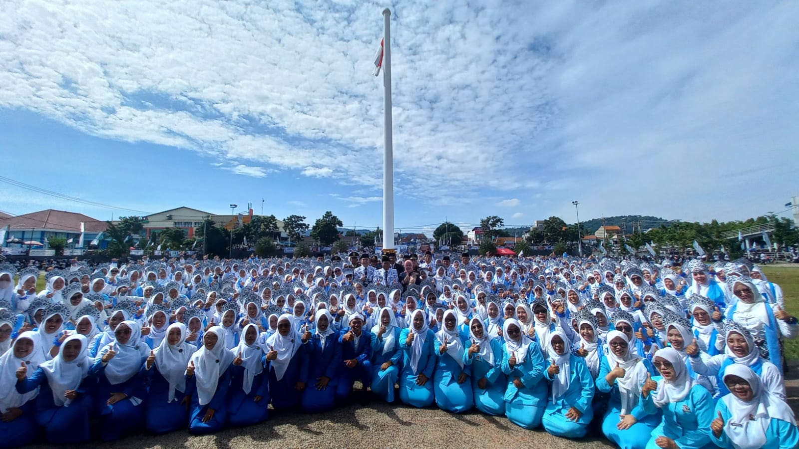 Bupati H. Eman Suherman Pimpin Upacara Peringatan Hari Guru Nasional tingkat Kabupaten Majalengka. 9 IMG 20251125 WA0078