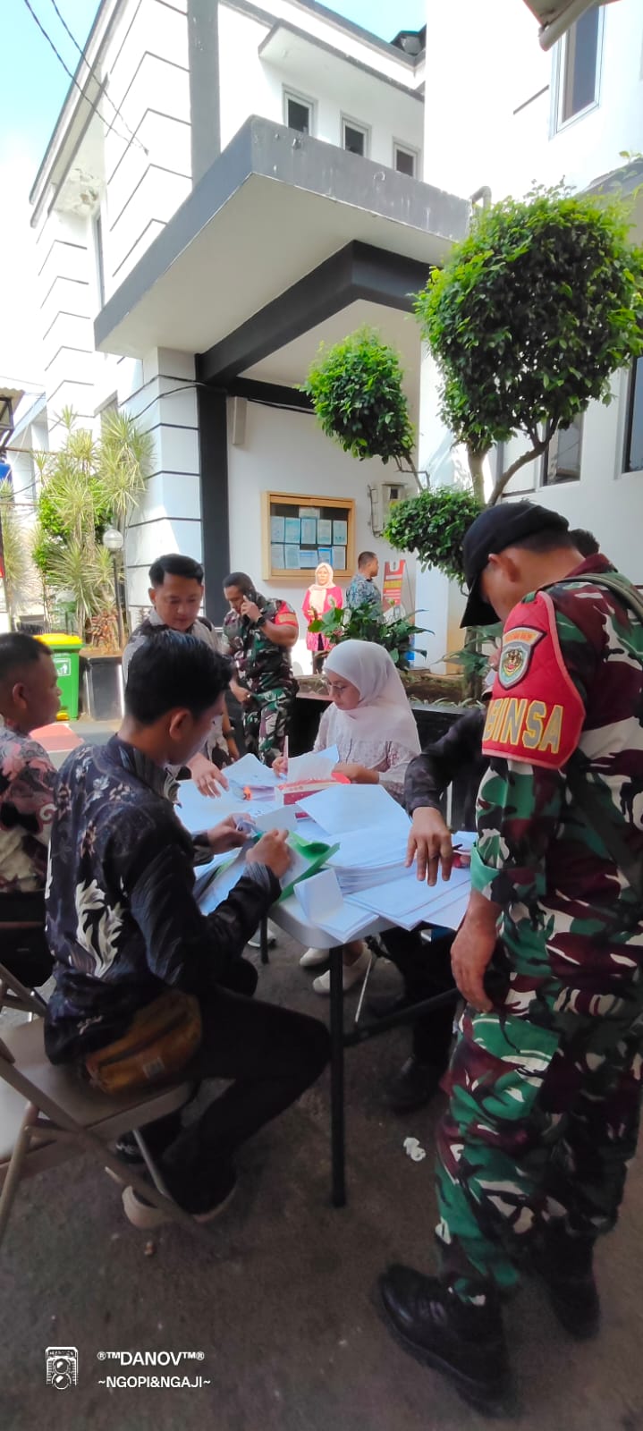 Bakti Sosial Pembuatan Akta Kelahiran Dalam Rangka Memperingati Hari Juang Kartika TA 2025 Kodim 0619 Purwakarta 8 IMG 20251127 WA0130