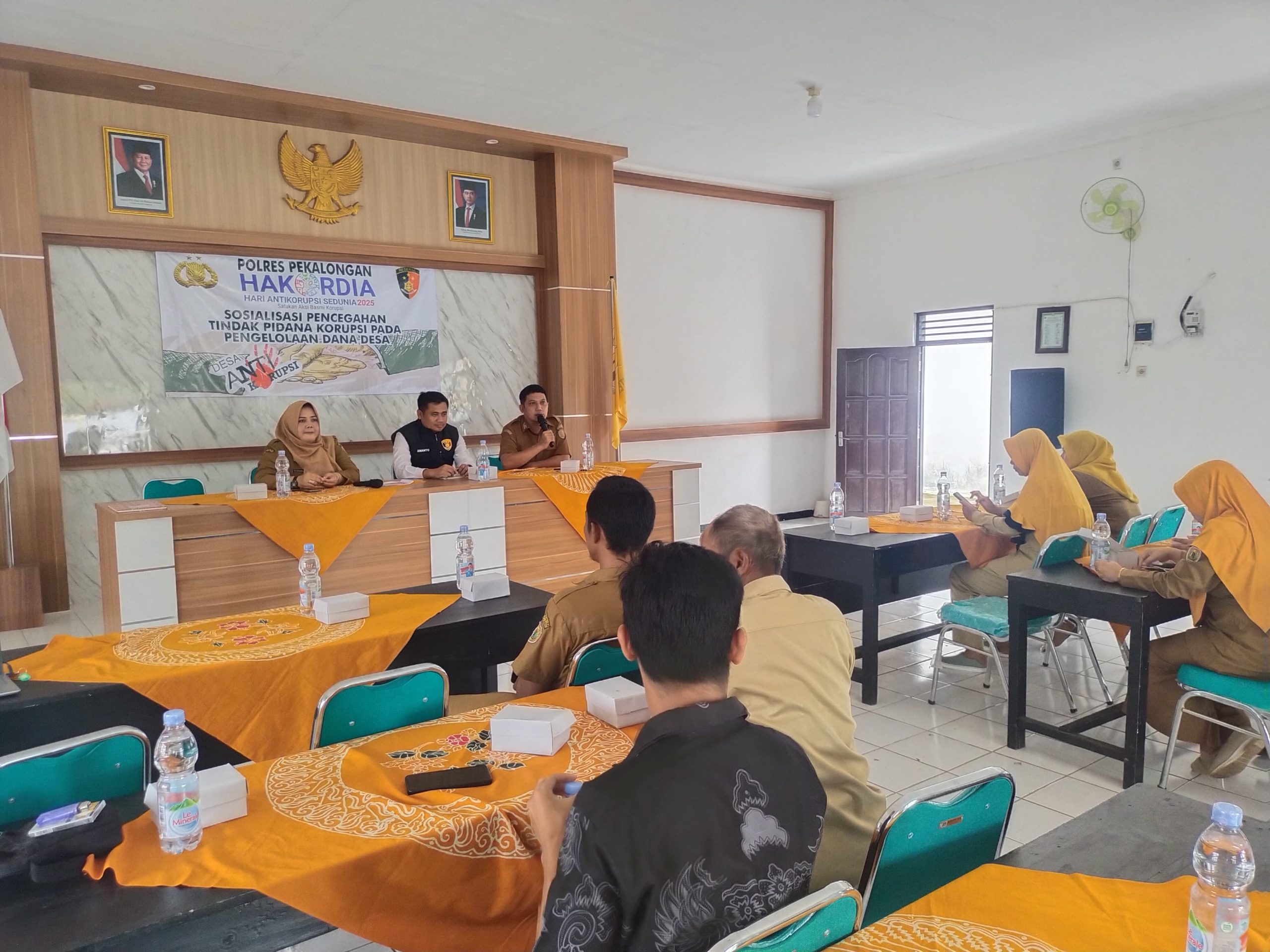 Cegah Penyelewengan, 21 Perangkat Desa di Kajen Ikuti Pembekalan Antikorupsi dari Satreskrim Polres Pekalongan 9 IMG 20251209 WA0012 scaled