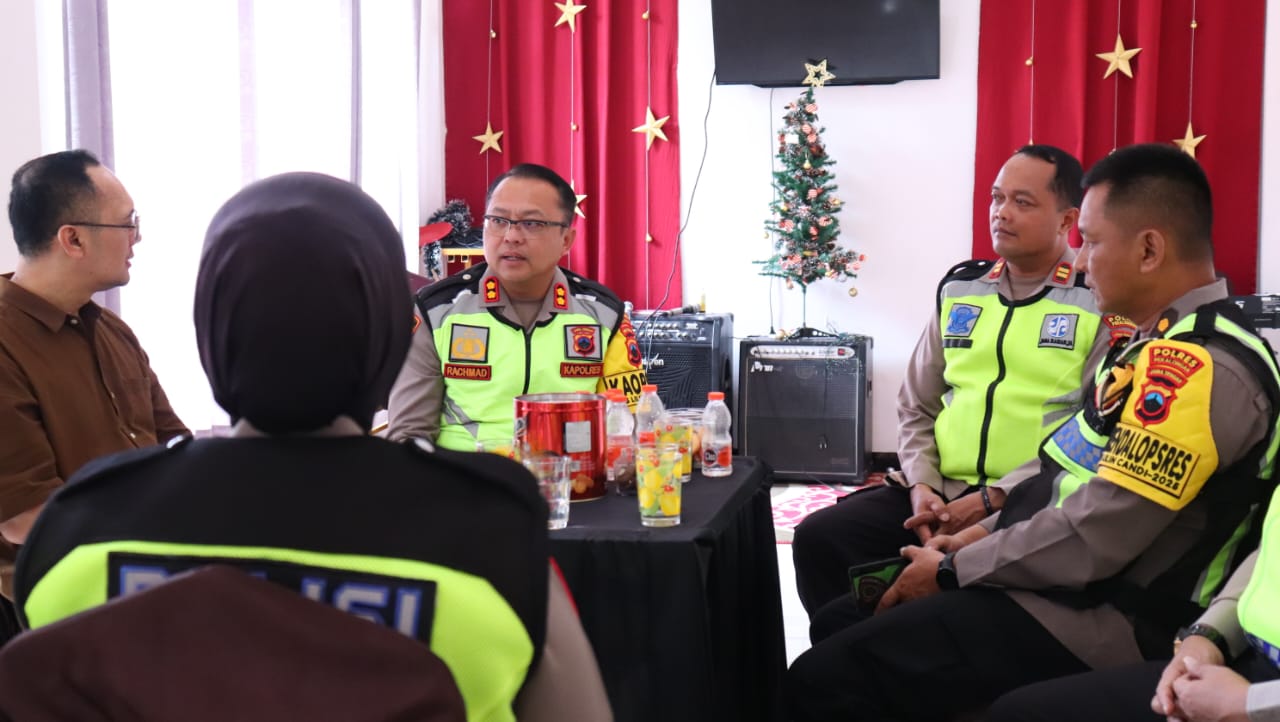 Pastikan Keamanan Natal, Kapolres Pekalongan Cek Kesiapan Ibadah di Gereja GPDI Filadelfia Kedungwuni 9 IMG 20251220 WA0010