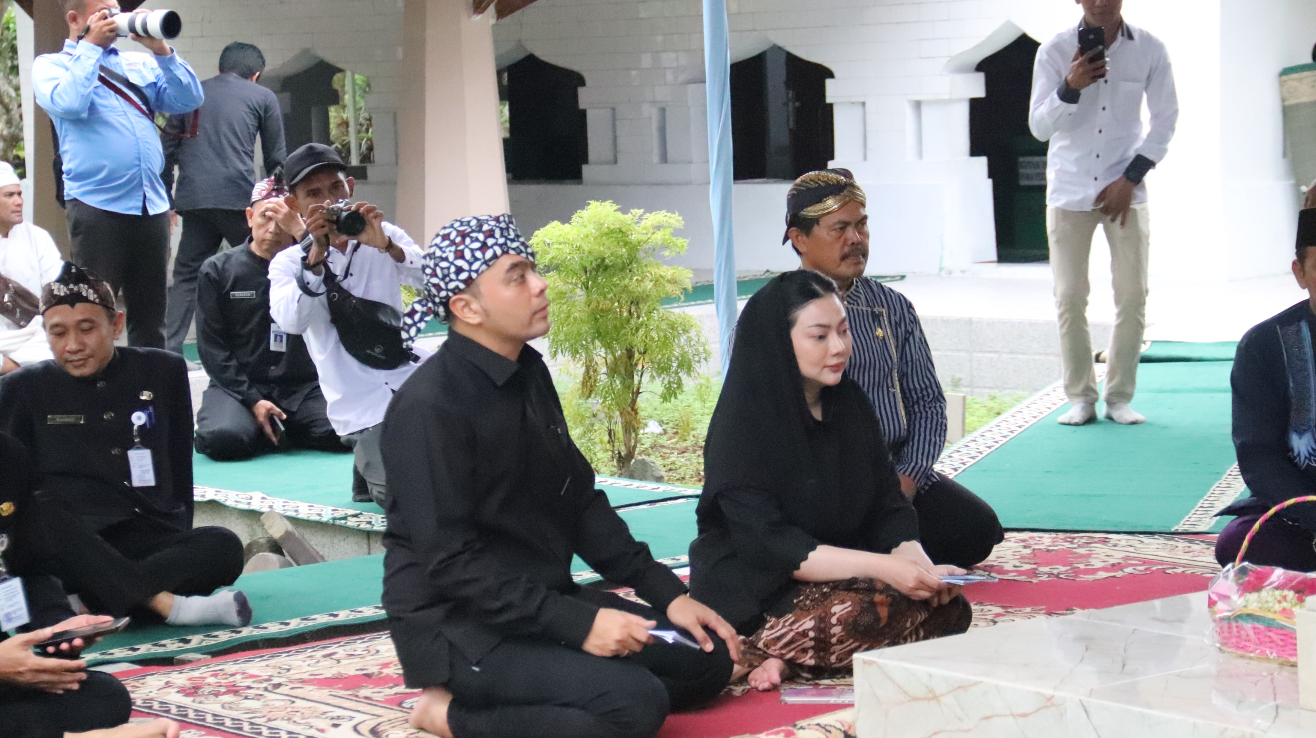 Ribuan Jamaah Padati Alun-alun Brebes, Rayakan Isra Miraj dan Istighosah Bersama Ustad Wijayanto 9 IMG 20260117 WA0042