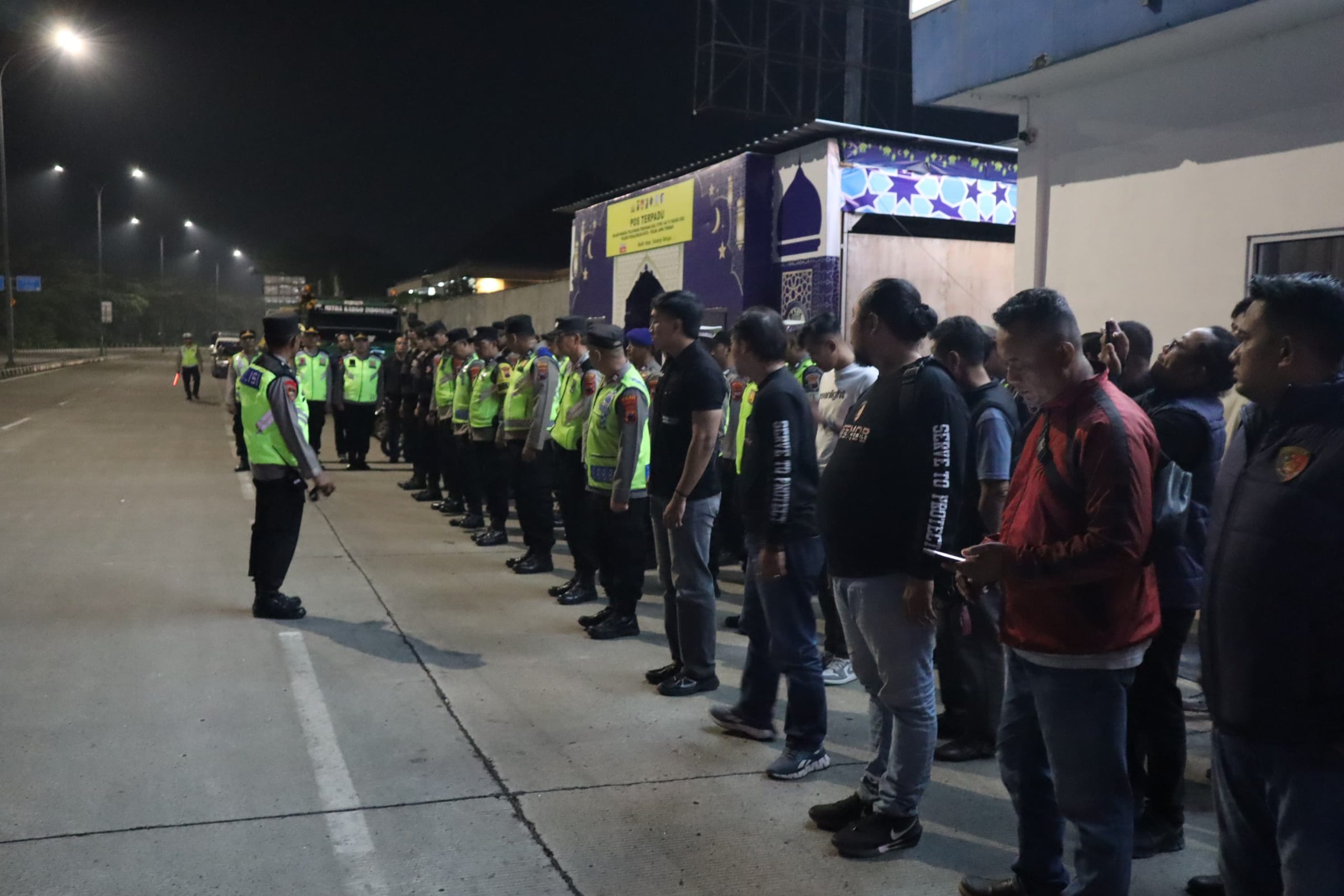 Polres Pekalongan Kota Gelar Patroli Skala Besar, Antisipasi Balap Liar dan Gangguan Kamtibmas di Wilayah Kota Pekalongan 8 IMG 20260607 WA0032 scaled