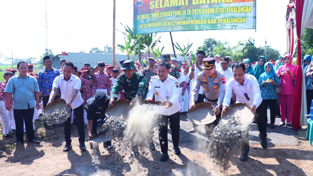 TMMD Sengkuyung Tahap III 2026 Resmi Dibuka, Sinergi TNI-Polri dan Pemda Percepat Pembangunan Desa di Wonopringgo 9 IMG 20260715 WA0077