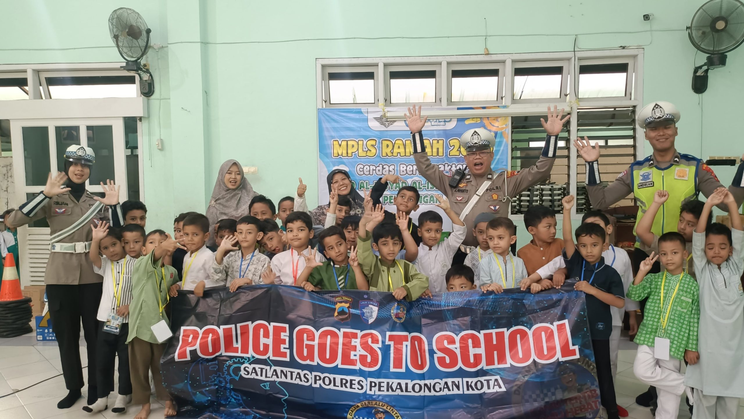 Polres Pekalongan Kota Perkuat Sinergi Dengan Dunia Pendidikan, Melalui Police Goes to School MPLS 2026 9 IMG 20260716 WA0052 scaled