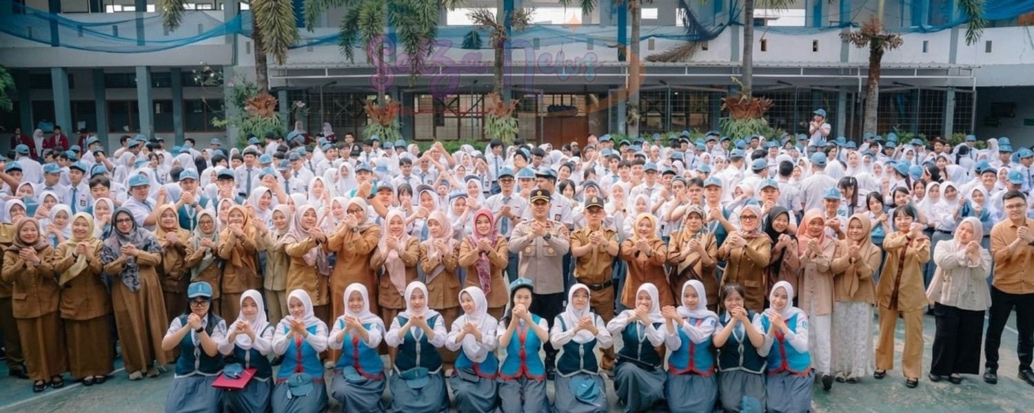 Polres Cimahi Laksanakan Program Police Goes to School, dan Kegiatan Sosialisasi Preventif Kepolisian di SMAN 2 Cimahi 7 IMG 20261014 WA0011