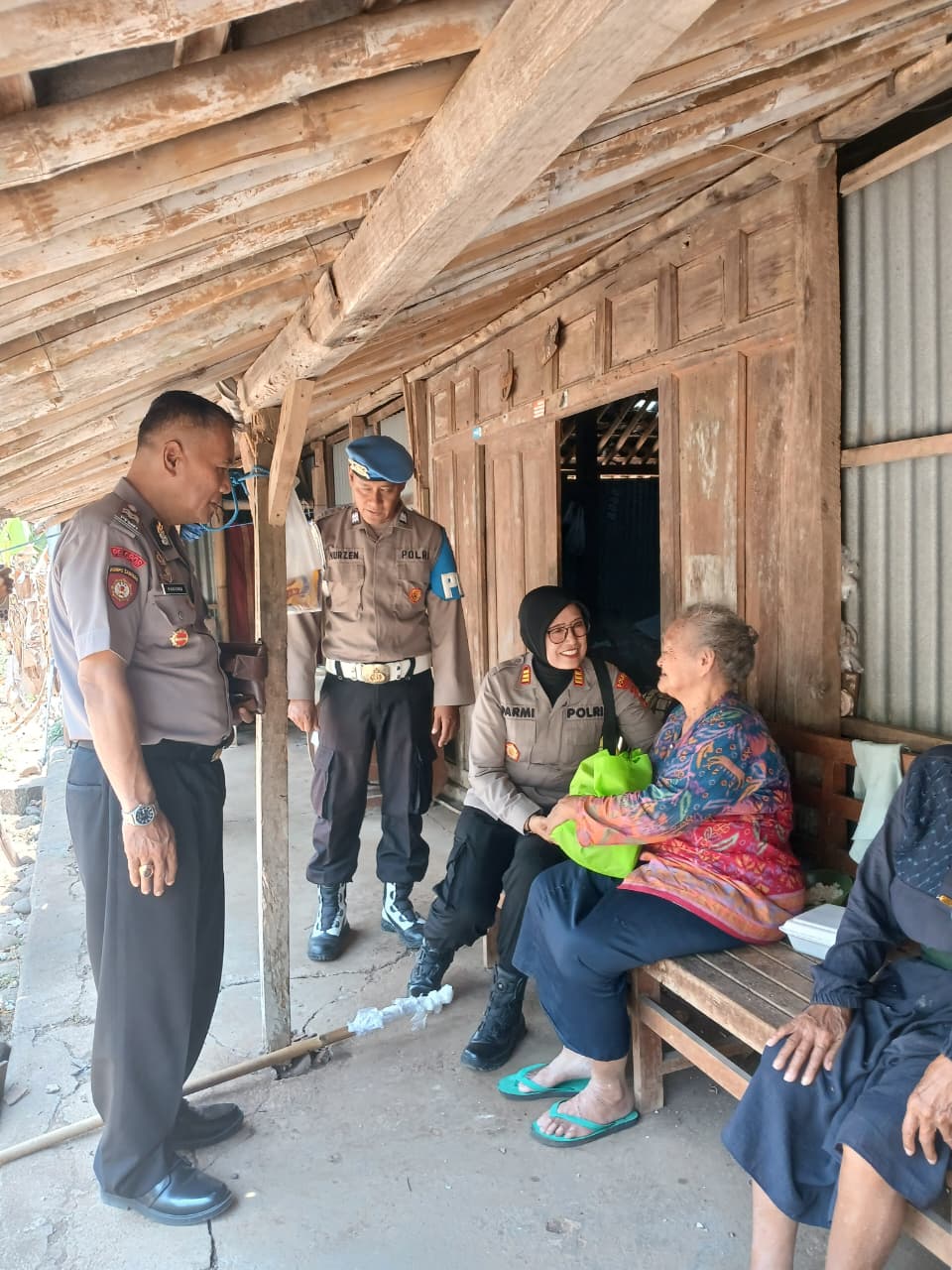 Polsek Nogosari Hadir Ditengah Masyarakat, Dengan jum'at Berbagi. 7 IMG 20261016 WA0040