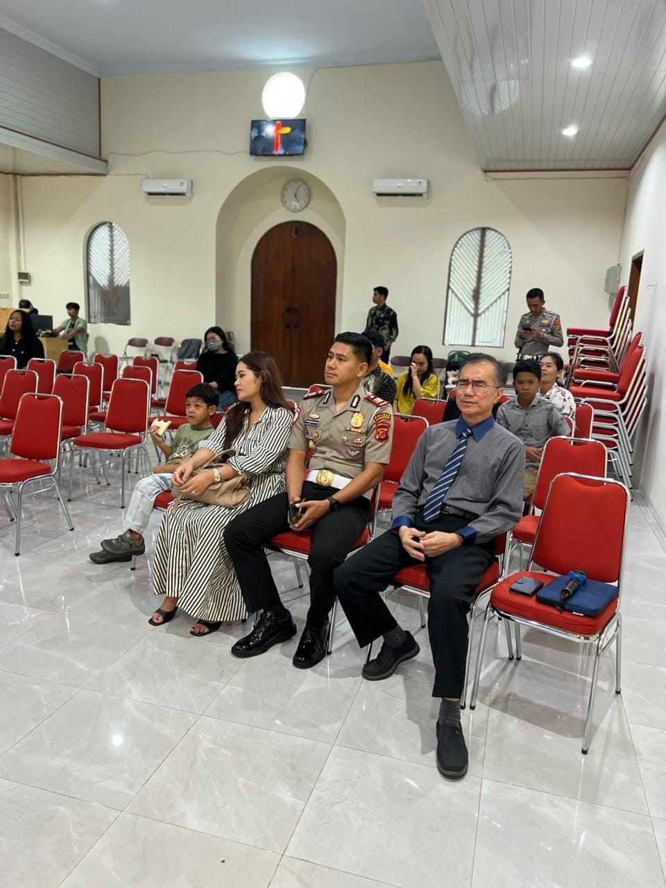 Sat Lantas Polres Kuningan Gelar Minggu Kasih dan Pengamanan Ibadah di Dua Gereja 11 IMG 20261019 WA0040