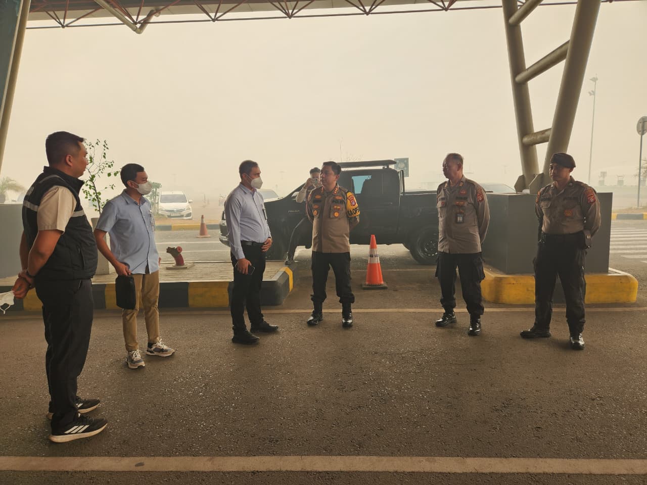 Kapolresta Palangka Raya Di Saat Apel Pagi Tekankan Disiplin dan Soliditas Personel 9 IMG 20261021 WA0007