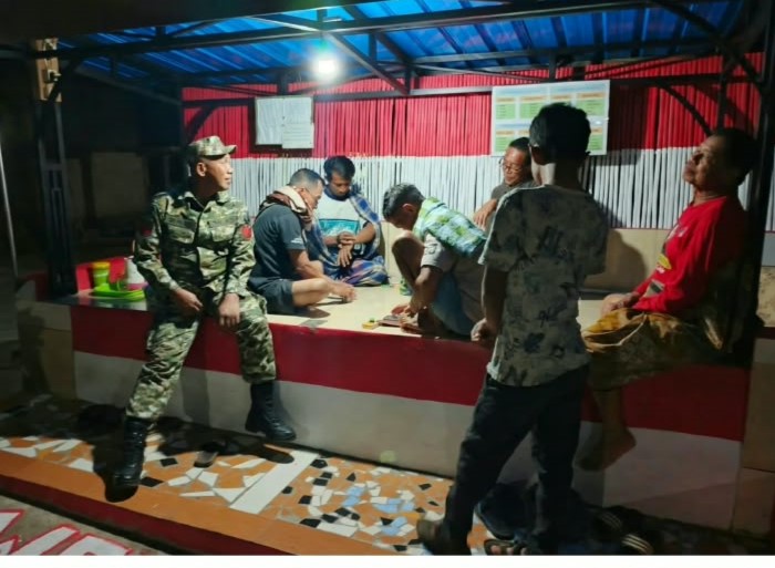Patroli Malam, Babinsa Jaga Keamanan dan Kondusivitas Wilayah. 7 IMG 20261030 WA0031